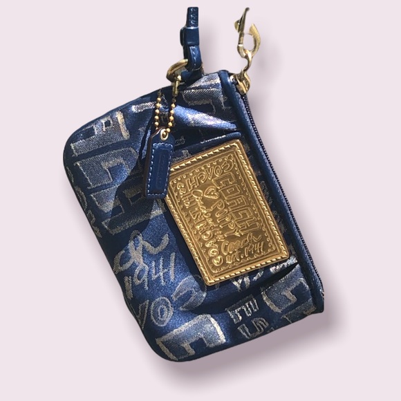 Coach Poppy Wristlet - Picture 6 of 6